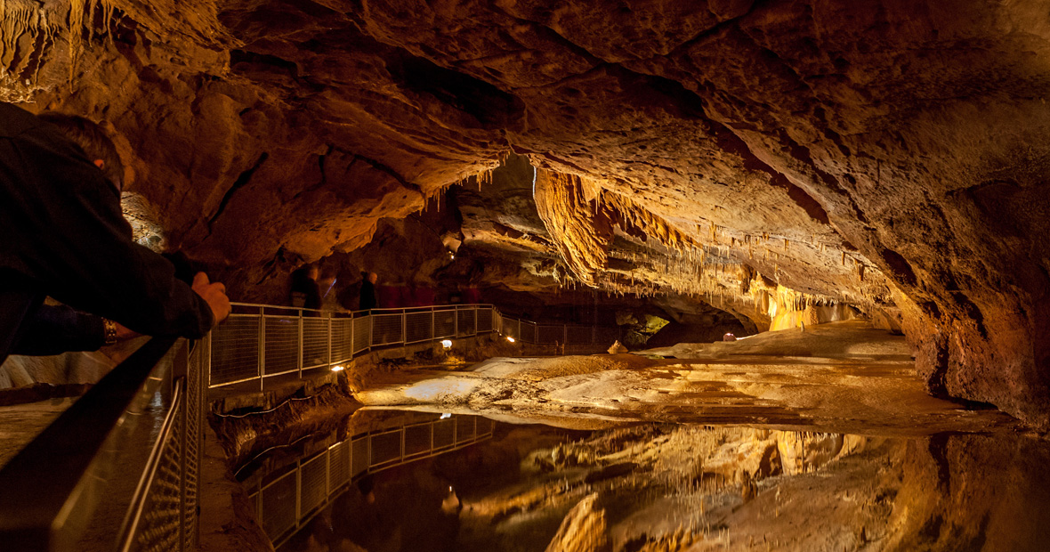 grottes de Lacave